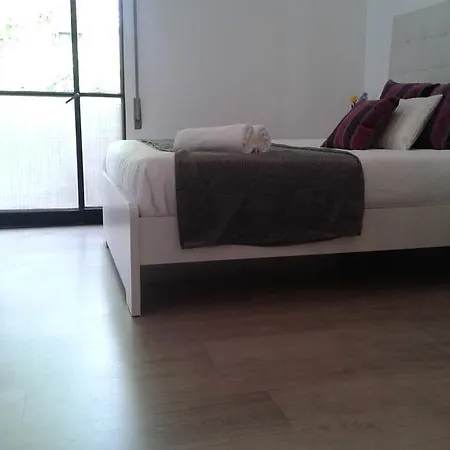 Guest house Brustar Sagrada Familia 2*