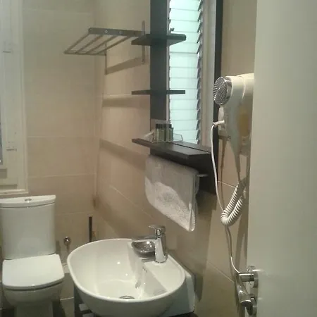 Brustar Sagrada Familia Guest house 2*