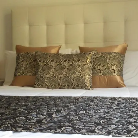 Brustar Sagrada Familia 3*
