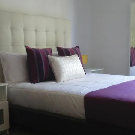 Guest house Brustar Sagrada Familia 2*